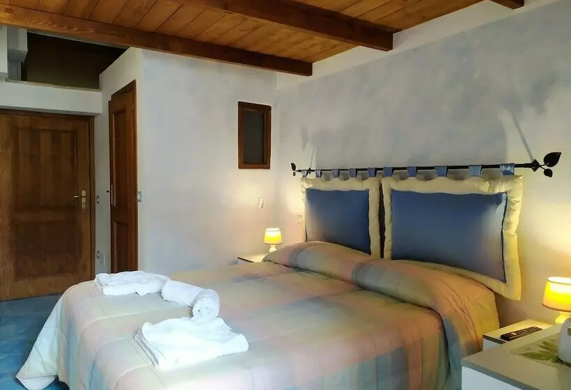 ベッドアンドブレックファースト Double Room With Private Bathroom And Breakfast On Request