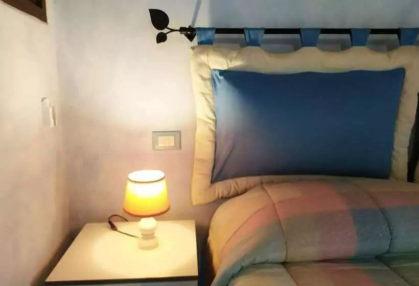 ベッドアンドブレックファースト Double Room With Private Bathroom And Breakfast On Request