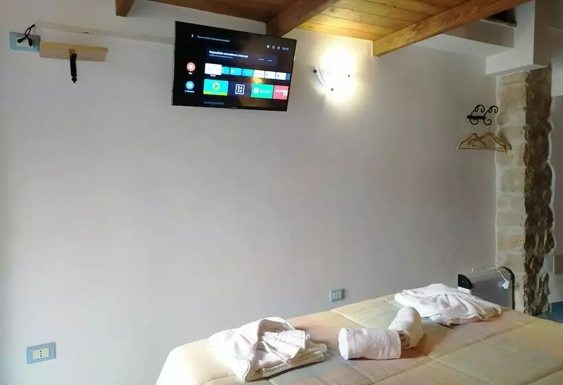 ベッドアンドブレックファースト Double Room With Private Bathroom And Breakfast On Request