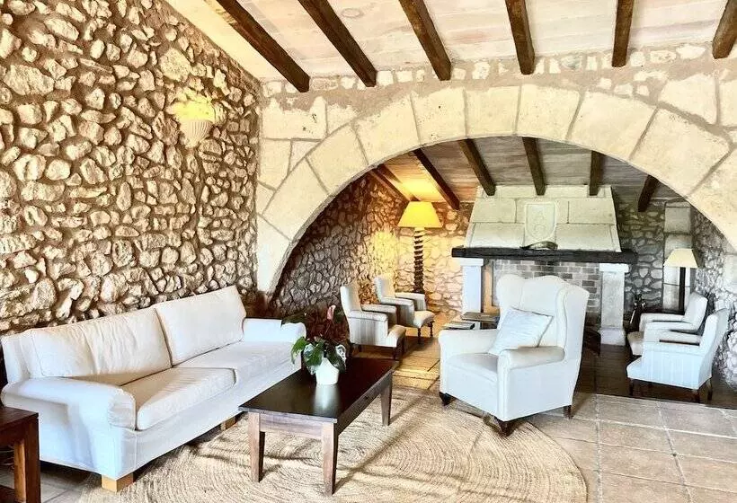 Maaseutuhotelli Agroturismo Son Cardaix