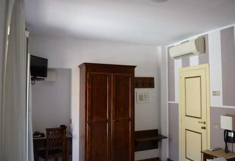 Hostal Rosalba
