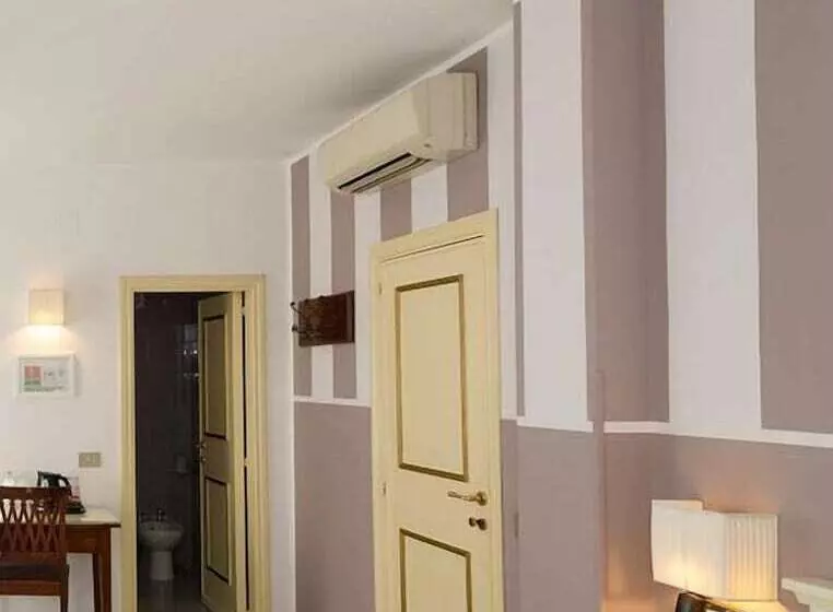 مسافرخانه Rosalba