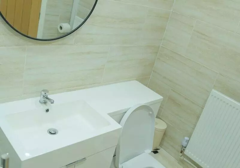 Residenssi Inviting 1 Bed House In Bradford