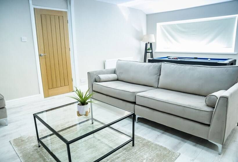 레지던스 Inviting 1 Bed House In Bradford