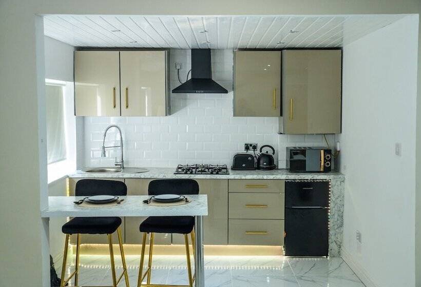 레지던스 Inviting 1 Bed House In Bradford