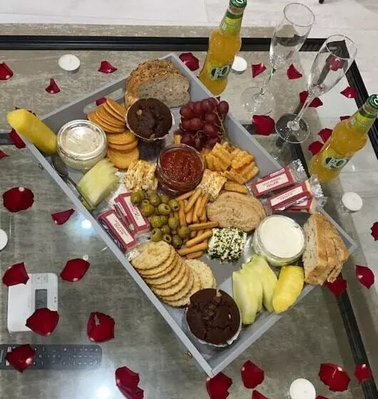 Residenssi Inviting 1 Bed House In Bradford