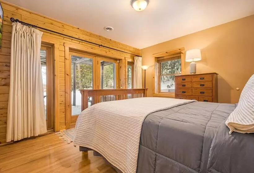Grand Chestnut Lodge