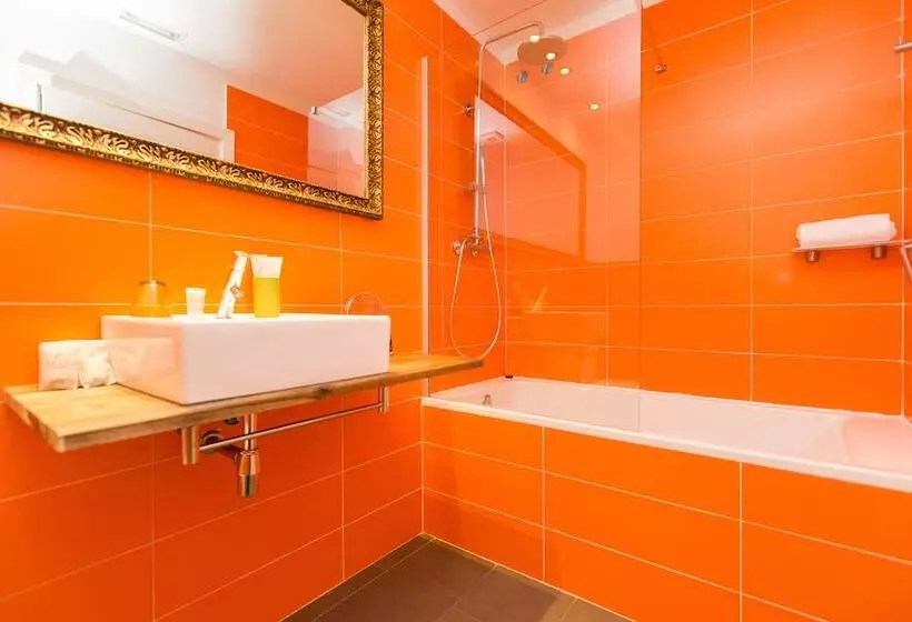 Retkeilymaja Violeta Boutique