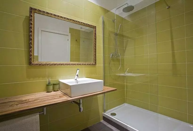 Retkeilymaja Violeta Boutique