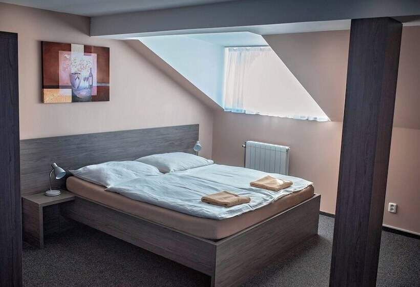 בית מלון כפרי Almond