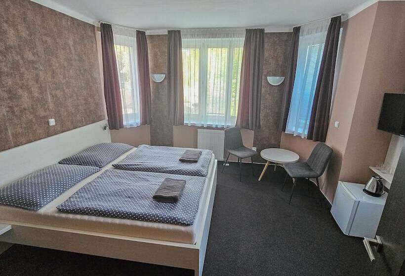 בית מלון כפרי Almond