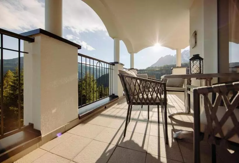 ホテル Bergheimat