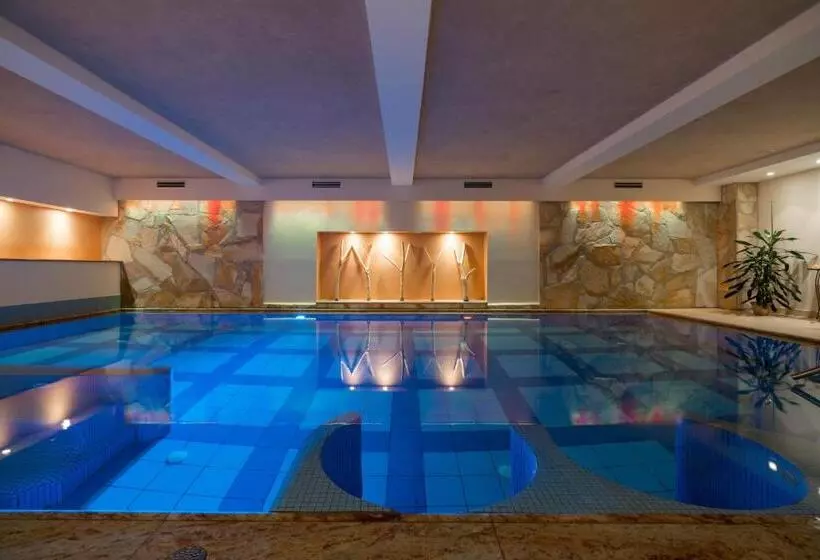 ホテル Bergheimat