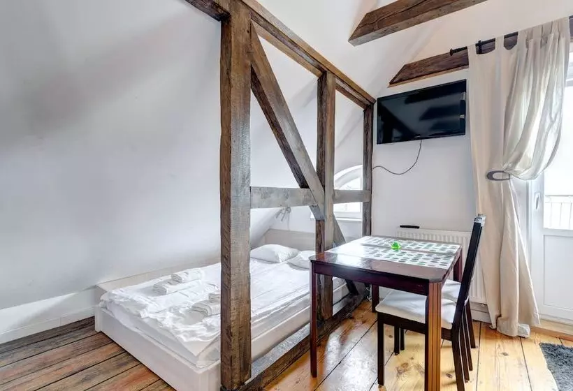 호텔 Dom & House Apartments Port Monte Cassino