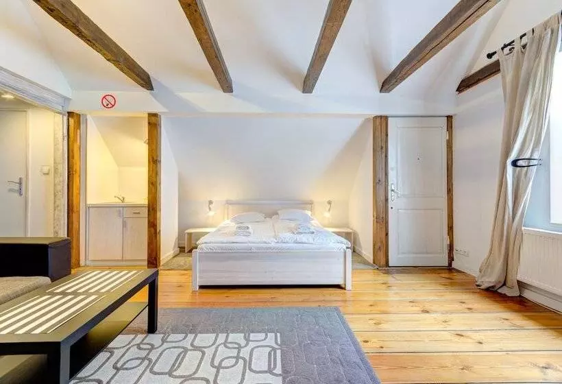 호텔 Dom & House Apartments Port Monte Cassino