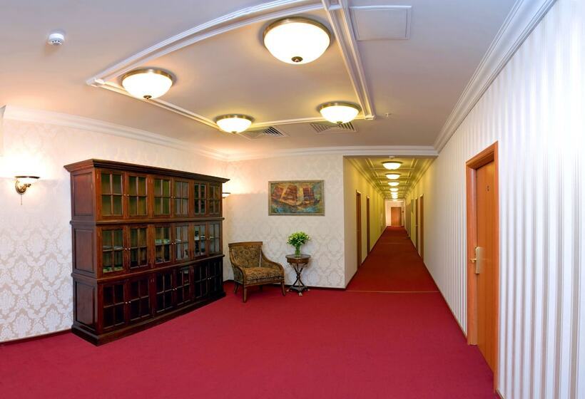 فندق Gostiny Dom