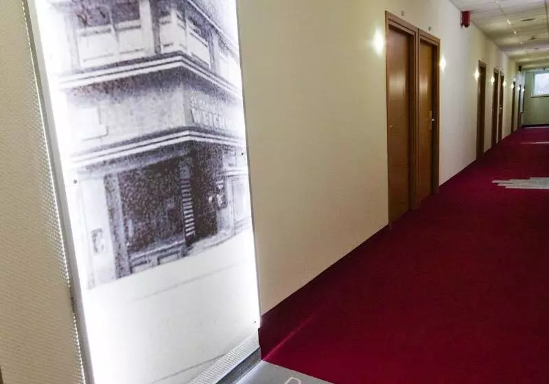 Отель Malinowski Business