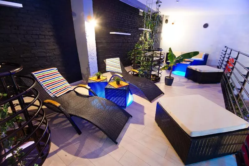 Отель Malinowski Business