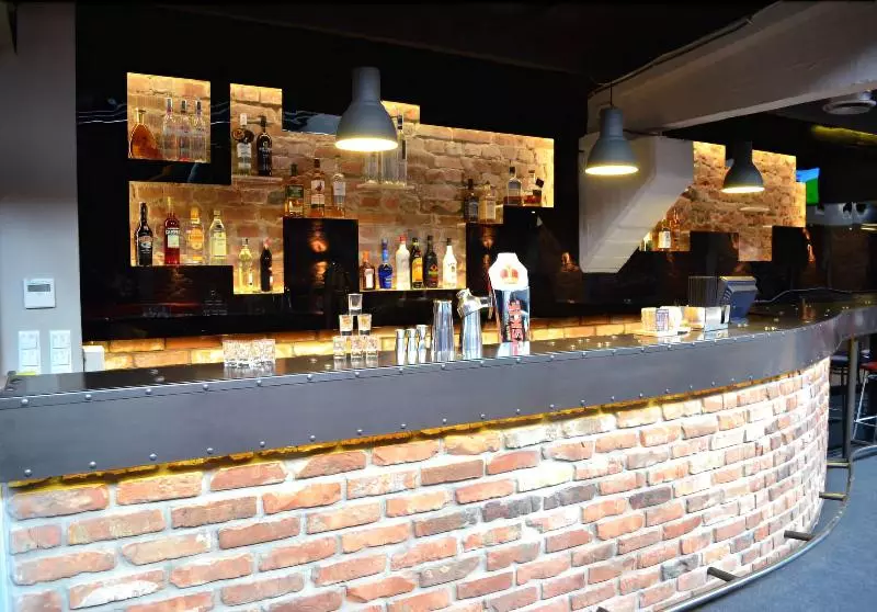 Отель Malinowski Business