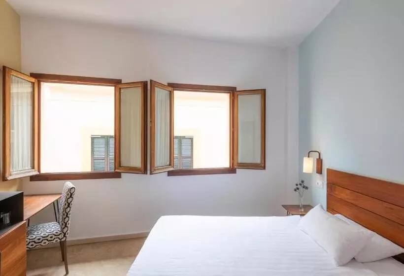 호텔 Palau Sa Font