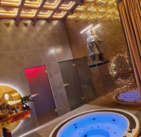 هتل Ramka & Restaurant & Wine Bar