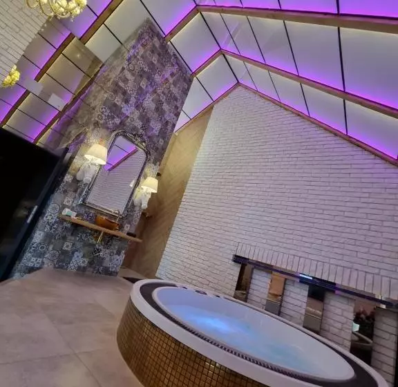 هتل Ramka & Restaurant & Wine Bar