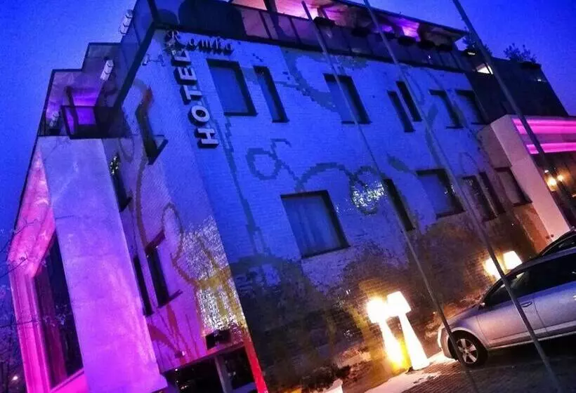 هتل Ramka & Restaurant & Wine Bar