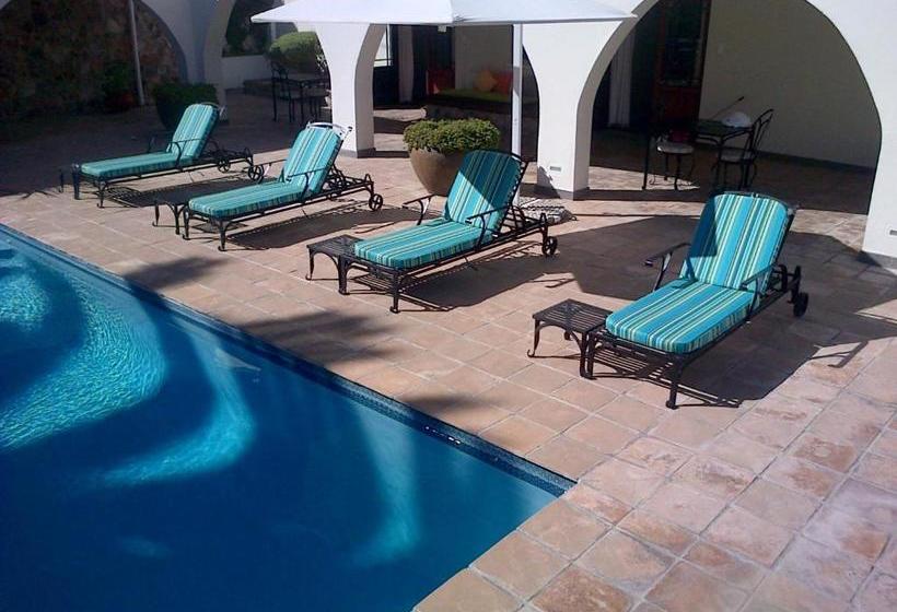 Nautilus Guest House