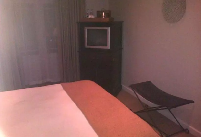 Nautilus Guest House