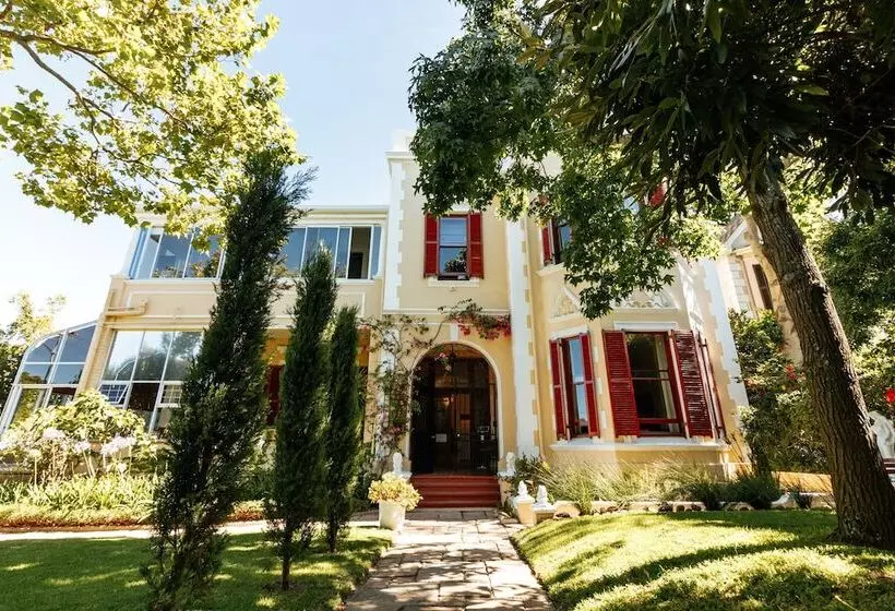 ペンション Carmichael House Boutique