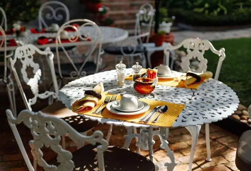 ペンション Carmichael House Boutique