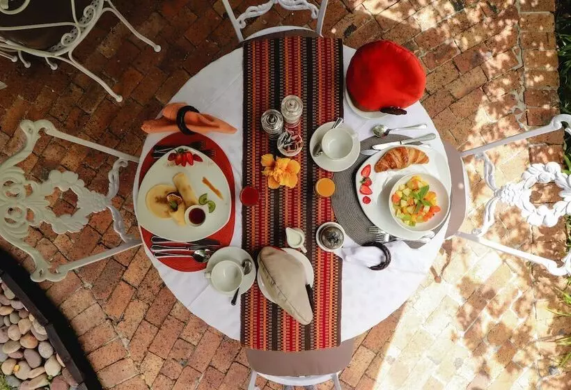 ペンション Carmichael House Boutique