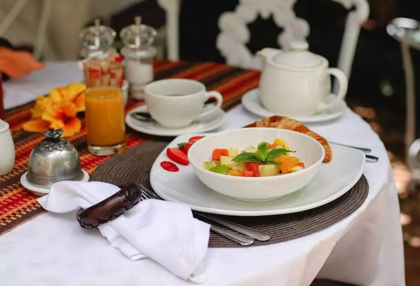 ペンション Carmichael House Boutique