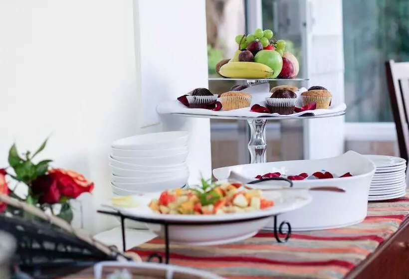 ペンション Carmichael House Boutique