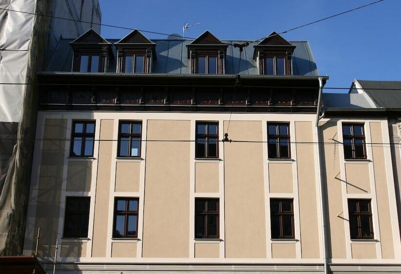 Soda Hostel & Apartments