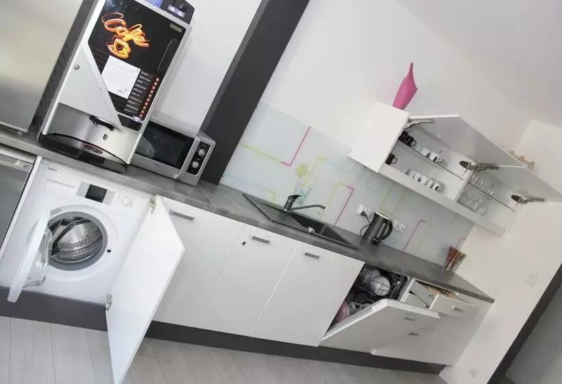 Soda Hostel & Apartments