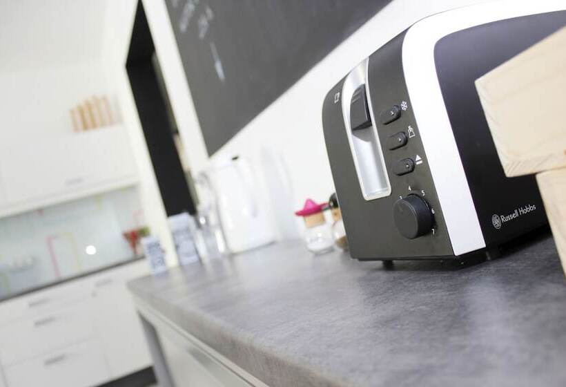 Soda Hostel & Apartments