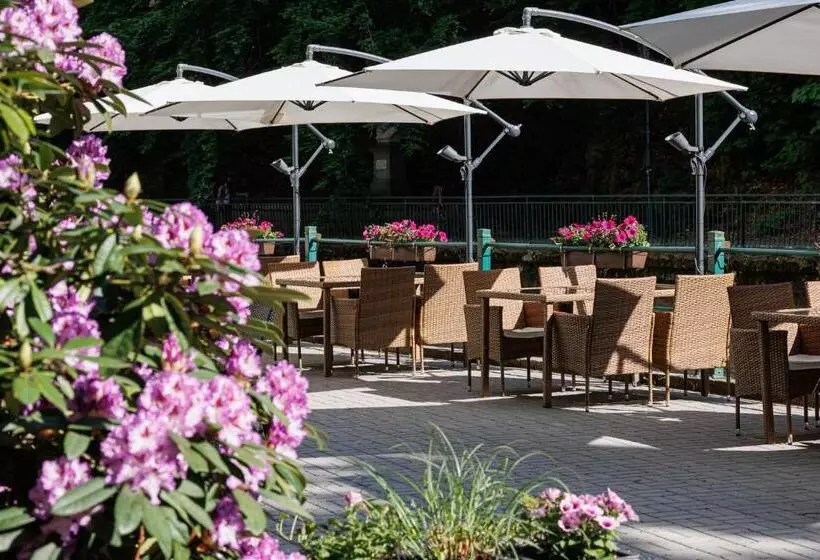 Villa Basileia Riverside