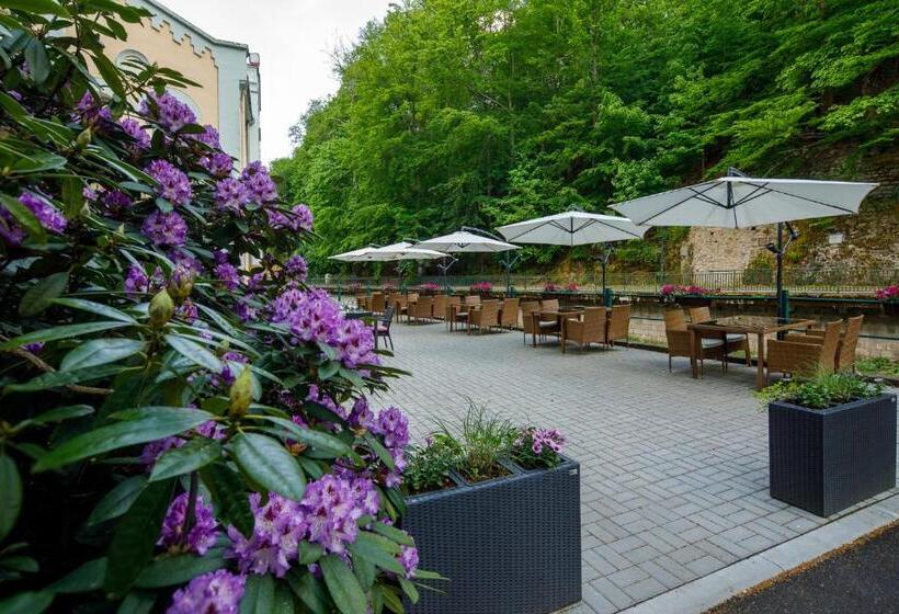 Villa Basileia Riverside