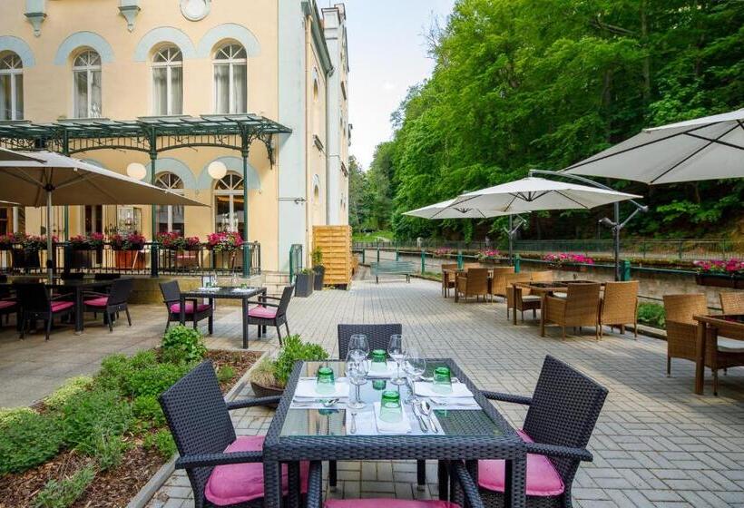 Villa Basileia Riverside