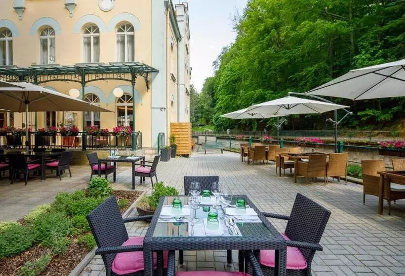 Villa Basileia Riverside