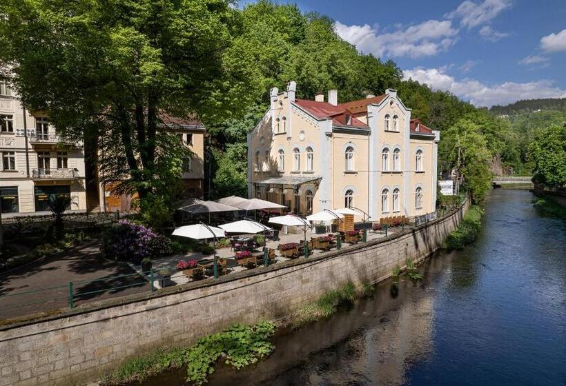 Villa Basileia Riverside