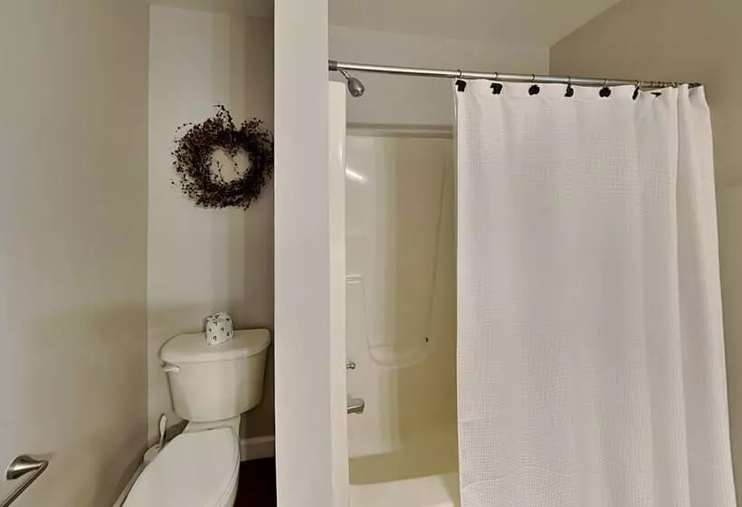 Captain S Cabin