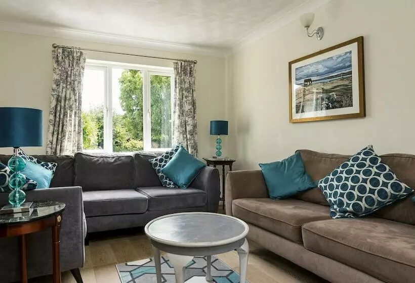 Castlemill Cottage