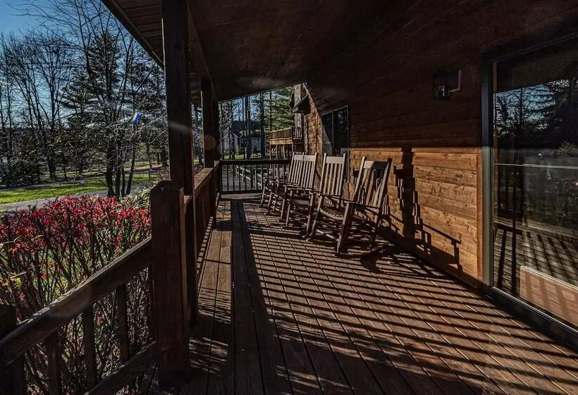 Dancing Bear Lodge