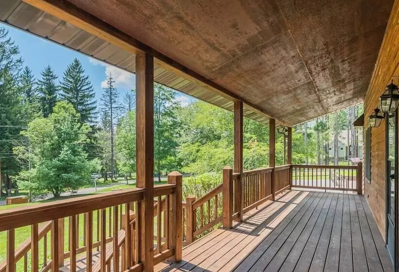 Dancing Bear Lodge