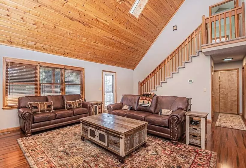 Dancing Bear Lodge