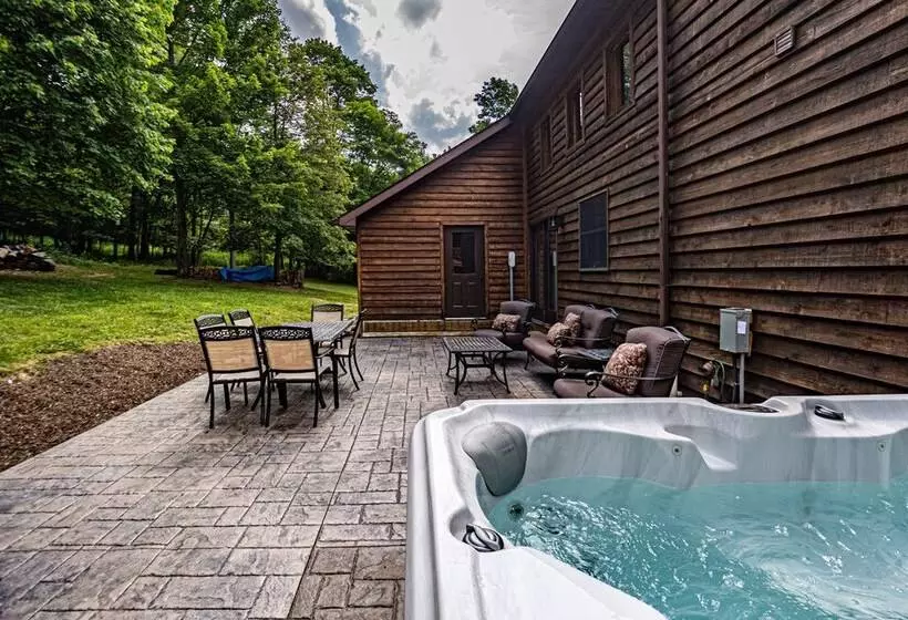 Dancing Bear Lodge