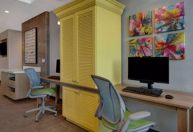 Hotelli Home2 Suites By Hilton Garden Grove