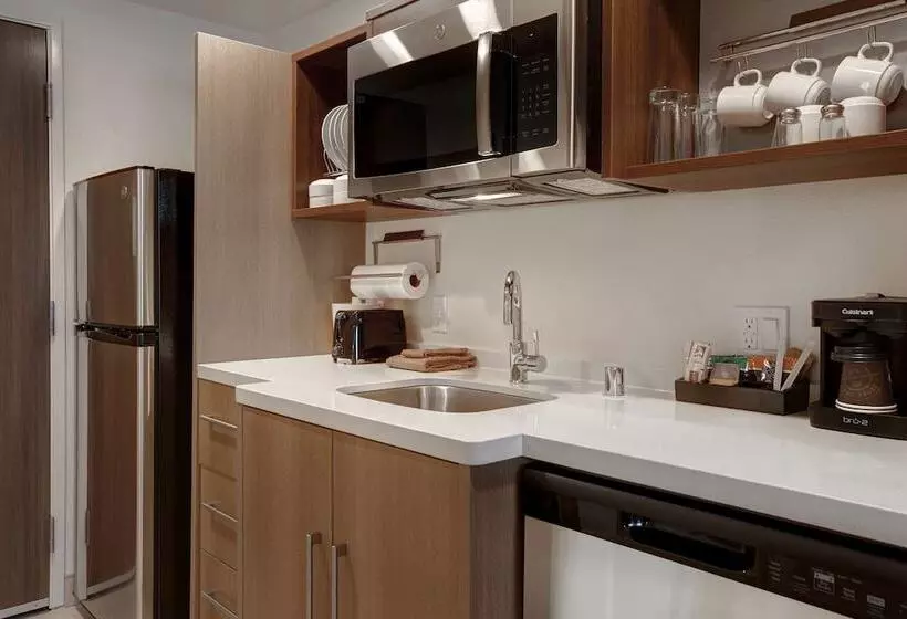 Hotelli Home2 Suites By Hilton Garden Grove